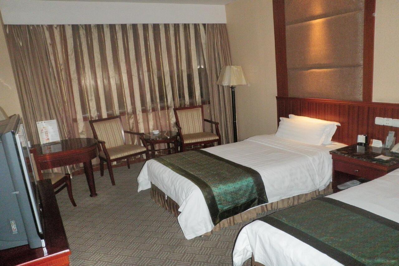 Garden City Hotel Chengdu Bagian luar foto