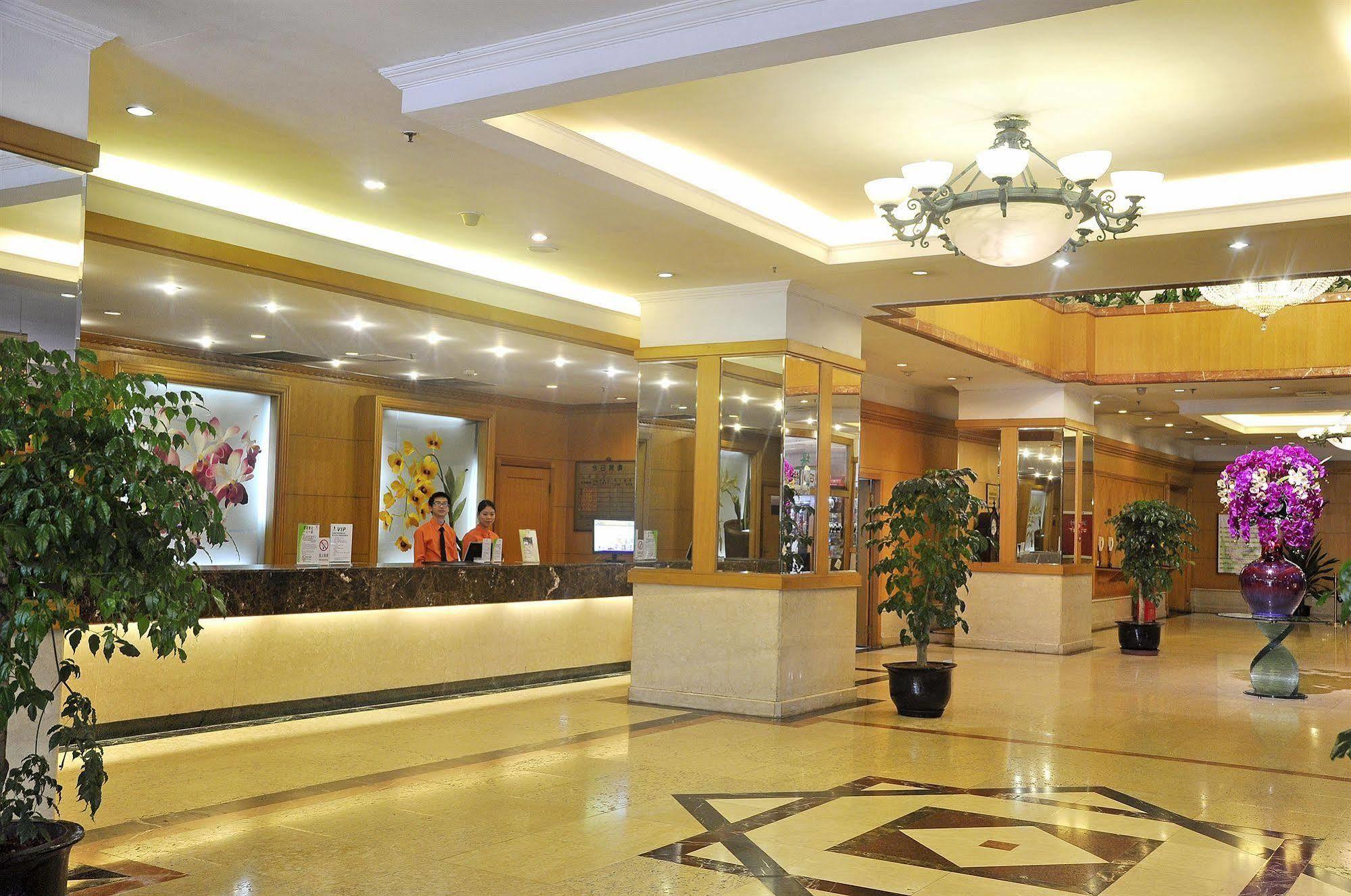 Garden City Hotel Chengdu Bagian luar foto